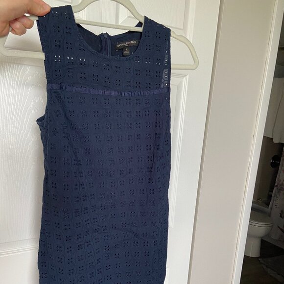 Banana Republic eyelet navy dress - Picture 1 of 4